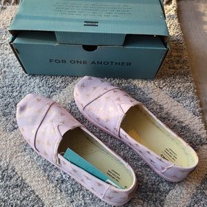 Toms Lilac Honeybees Print canvas
